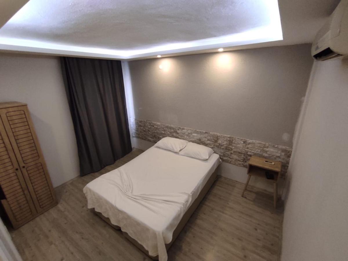 1989 Hotel Sebat Çeşme Extérieur photo