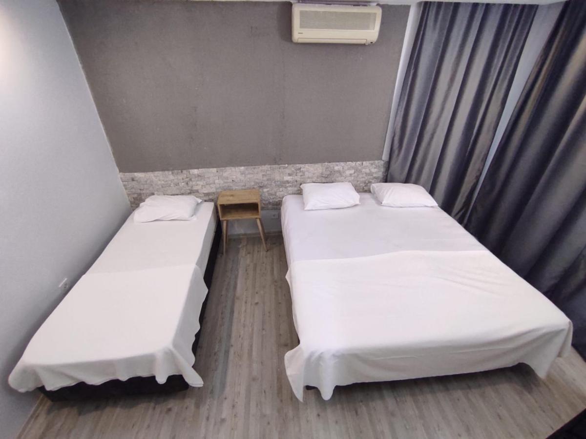 1989 Hotel Sebat Çeşme Extérieur photo