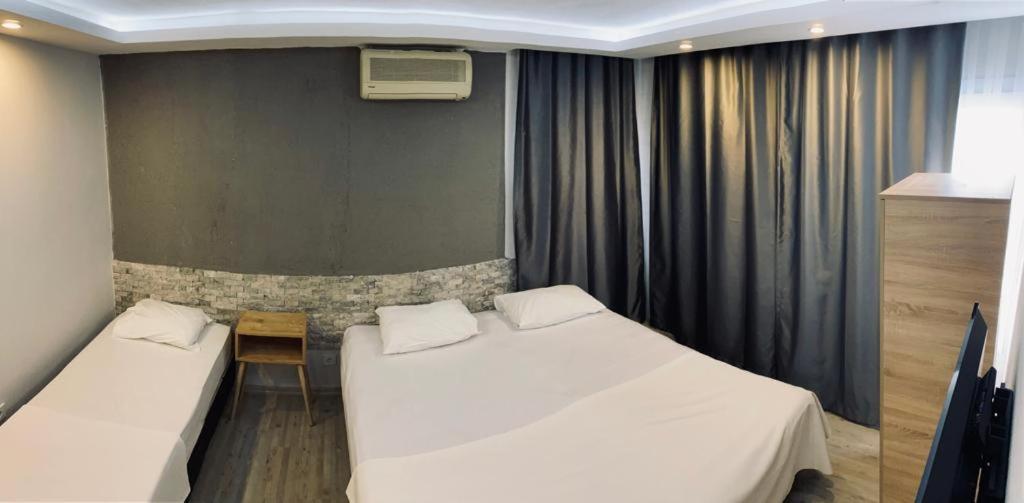 1989 Hotel Sebat Çeşme Extérieur photo