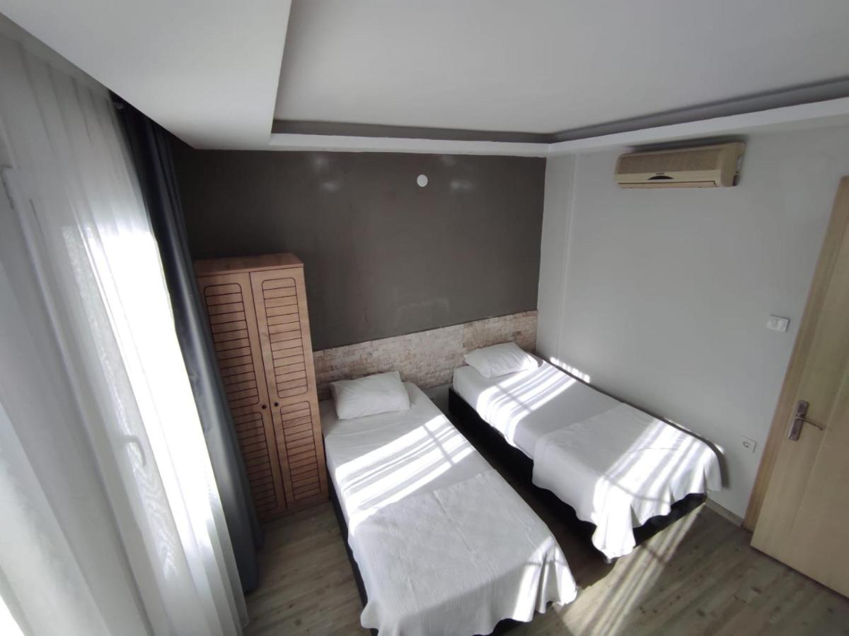 1989 Hotel Sebat Çeşme Extérieur photo