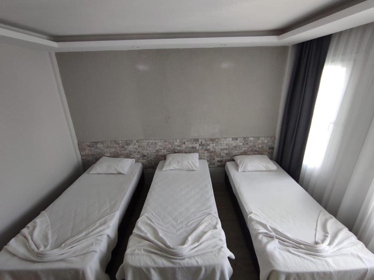 1989 Hotel Sebat Çeşme Extérieur photo